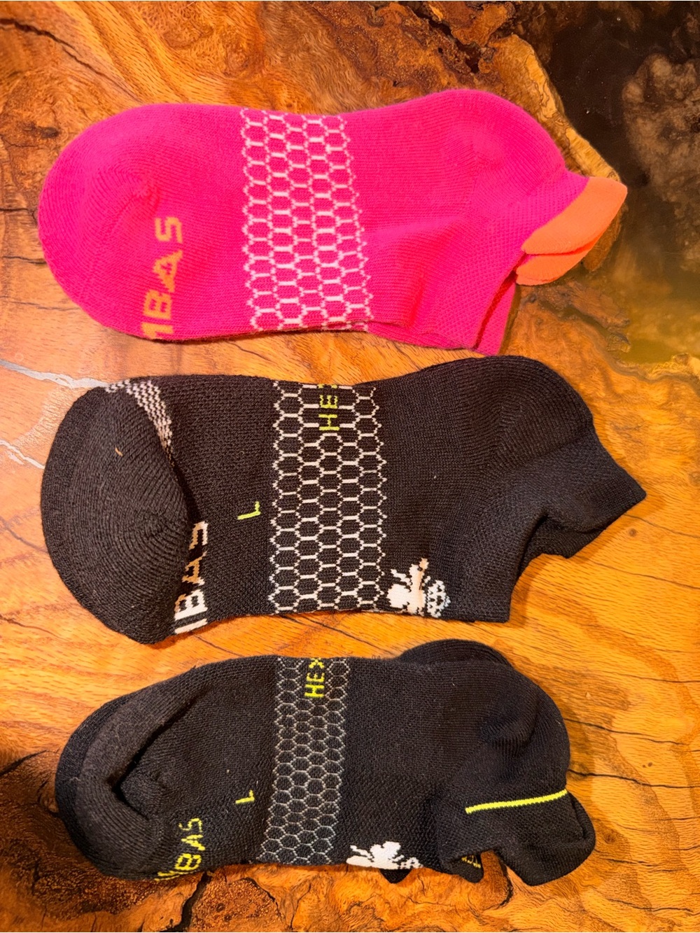 Bombas Hex Tec Running Socks Size Small 3 Pair Lot NWOT